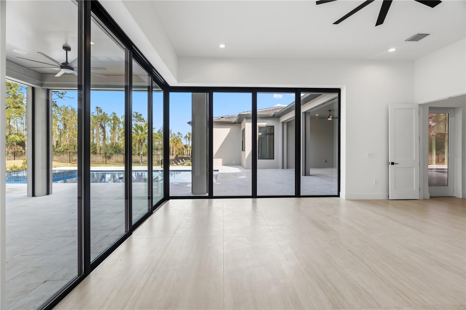 G5106408 Property Photo