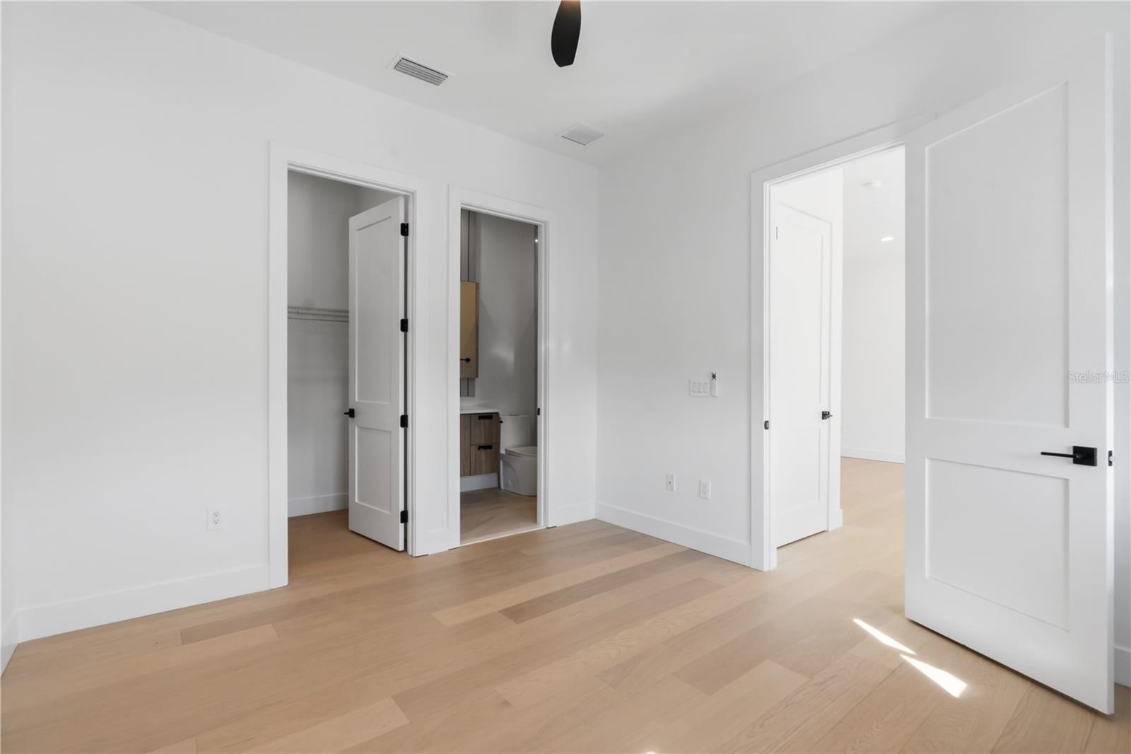 G5106408 Property Photo