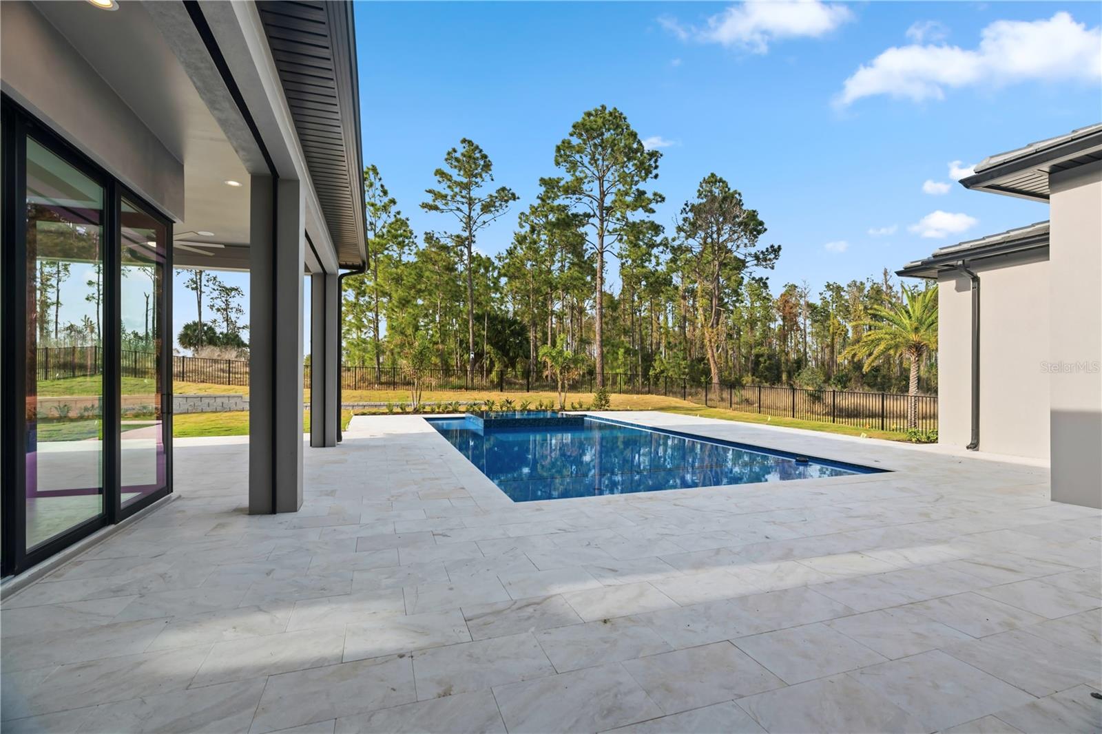 G5106408 Property Photo