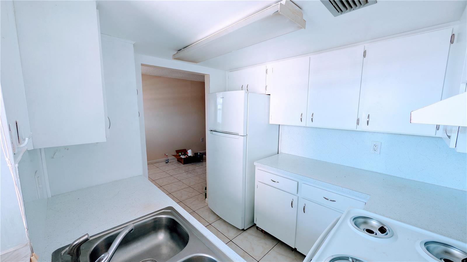 TB8462815 Property Photo