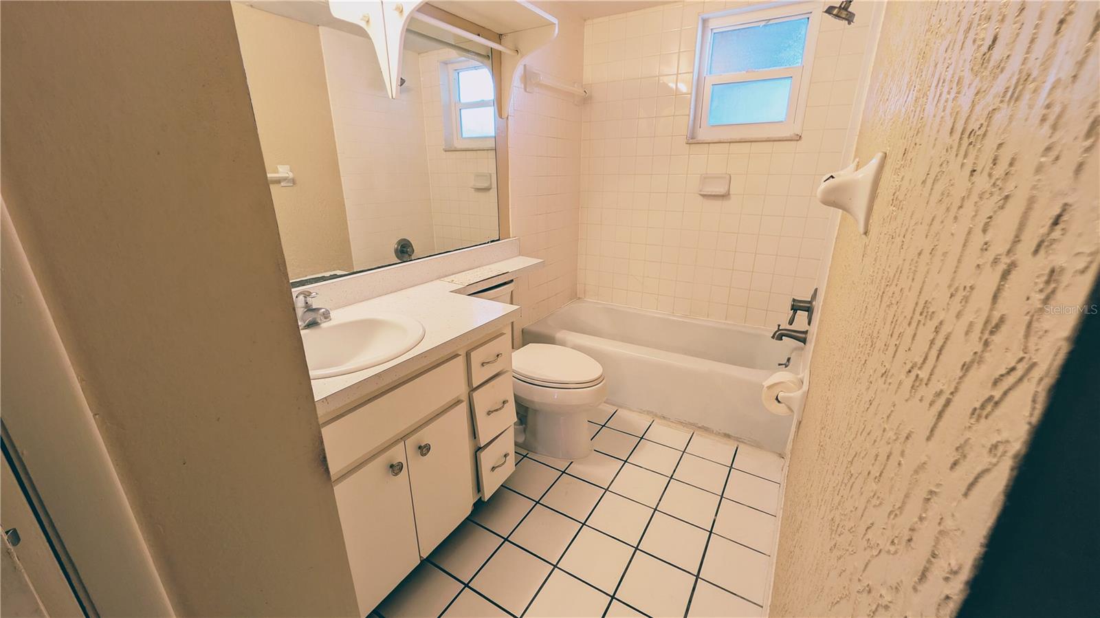 TB8462815 Property Photo