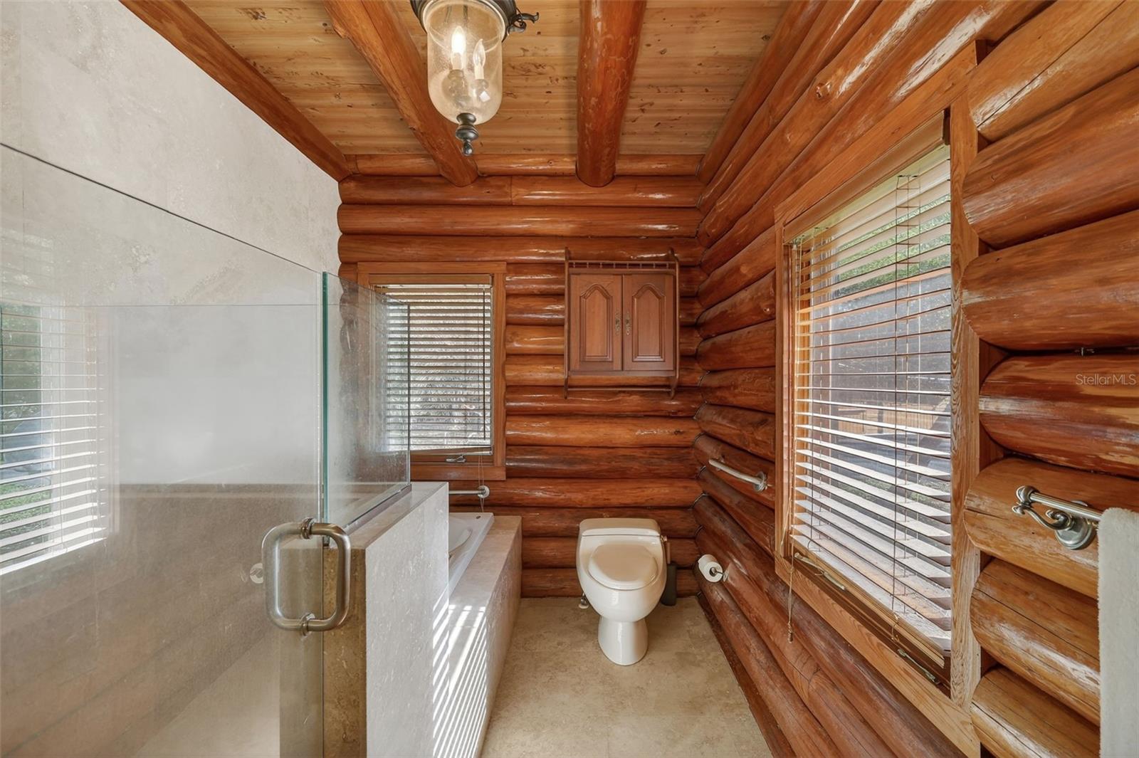 40242 EMERALDA ISLAND RD, LEESBURG, FL, 34788