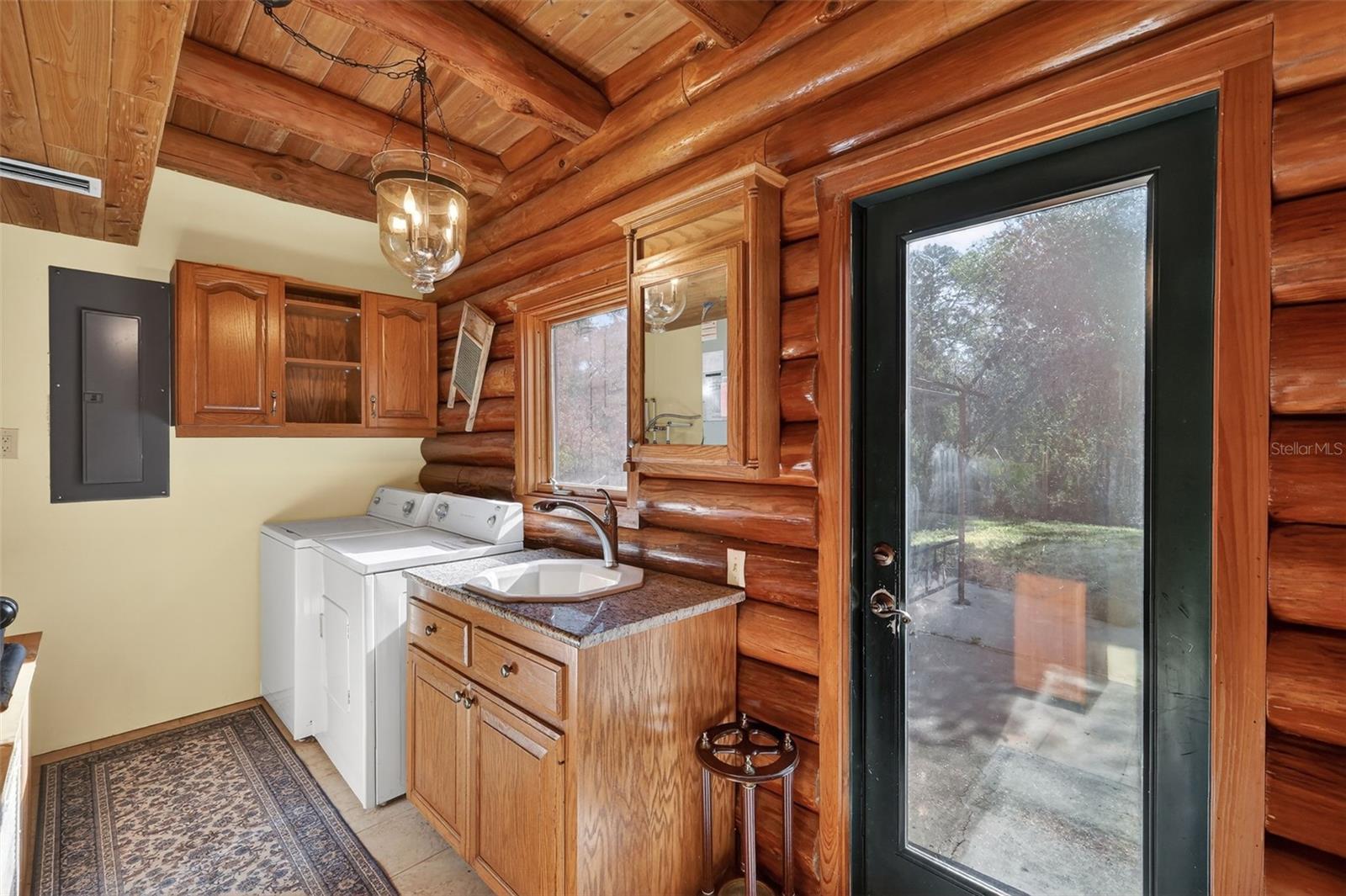 40242 EMERALDA ISLAND RD, LEESBURG, FL, 34788