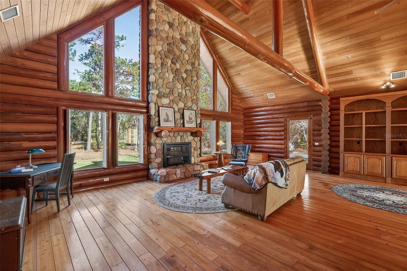 40242 EMERALDA ISLAND RD, LEESBURG, FL, 34788