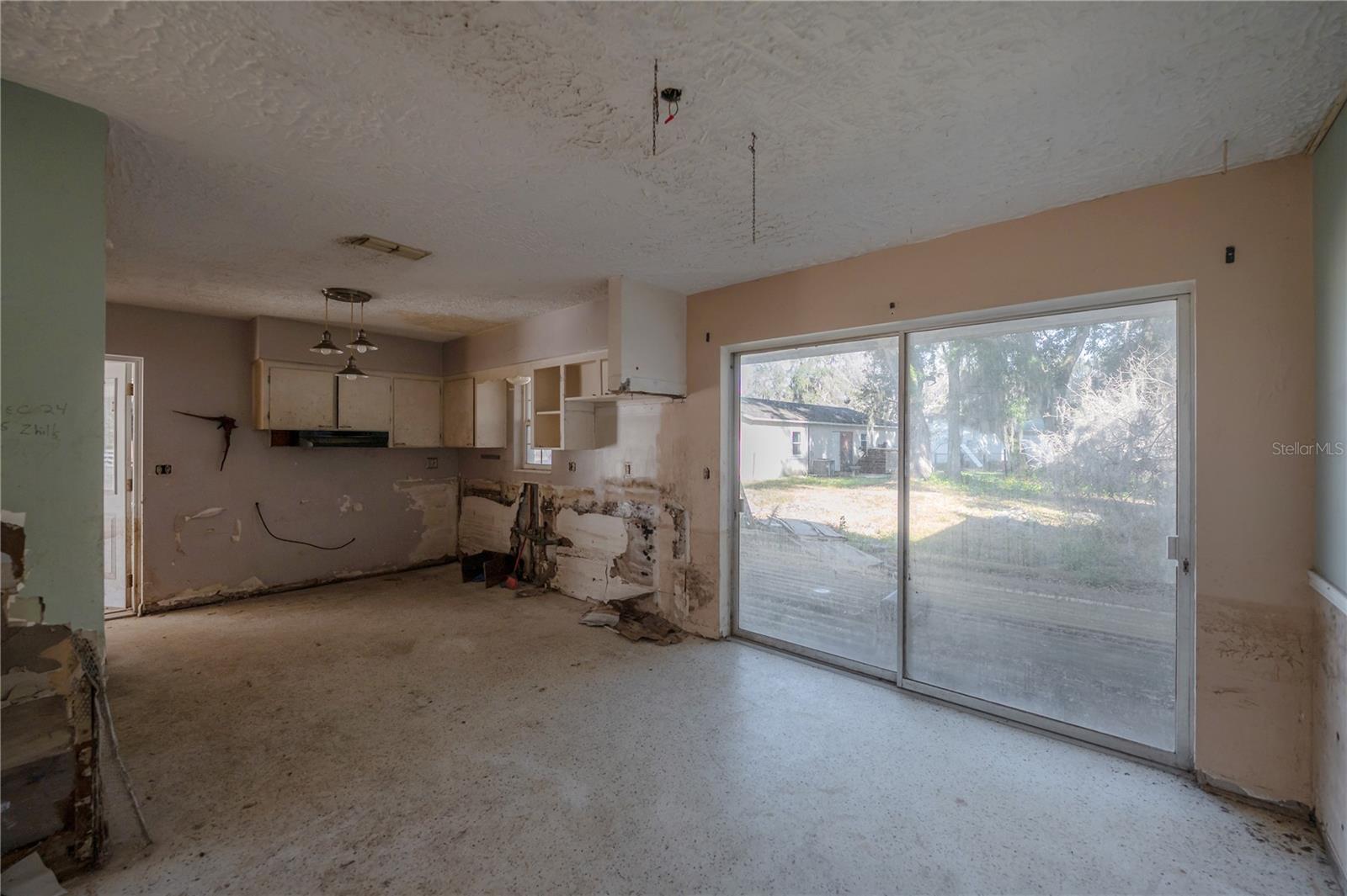 TB8462890 Property Photo