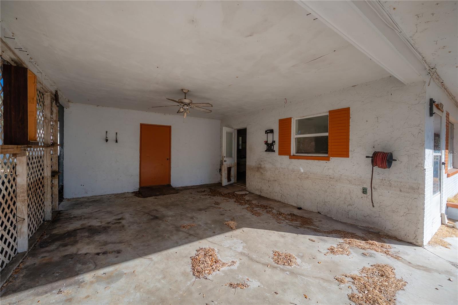 TB8462890 Property Photo