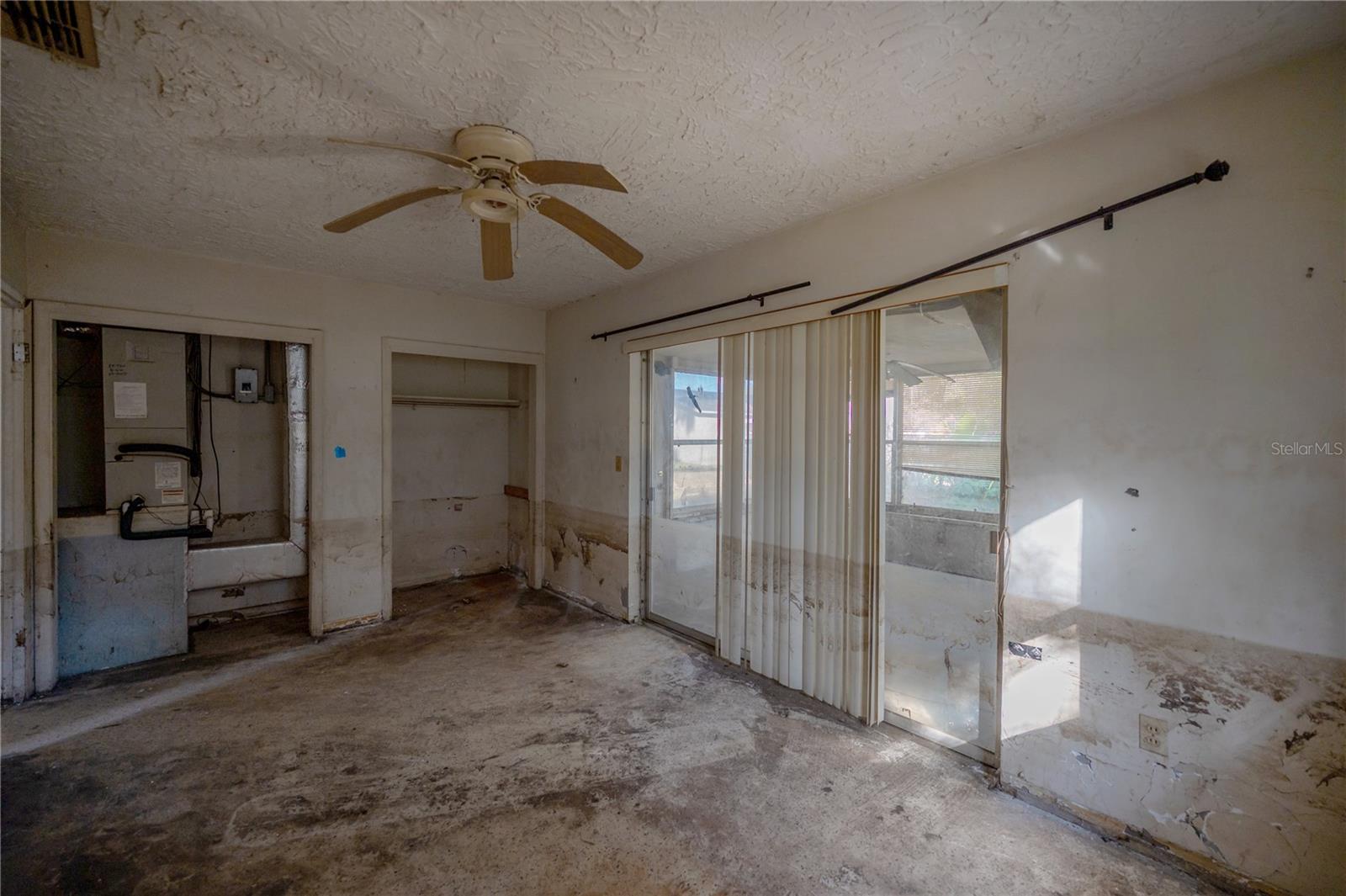 TB8462890 Property Photo