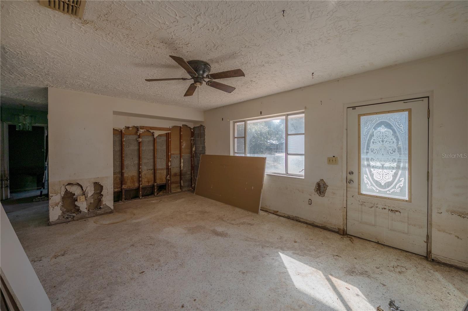 TB8462890 Property Photo