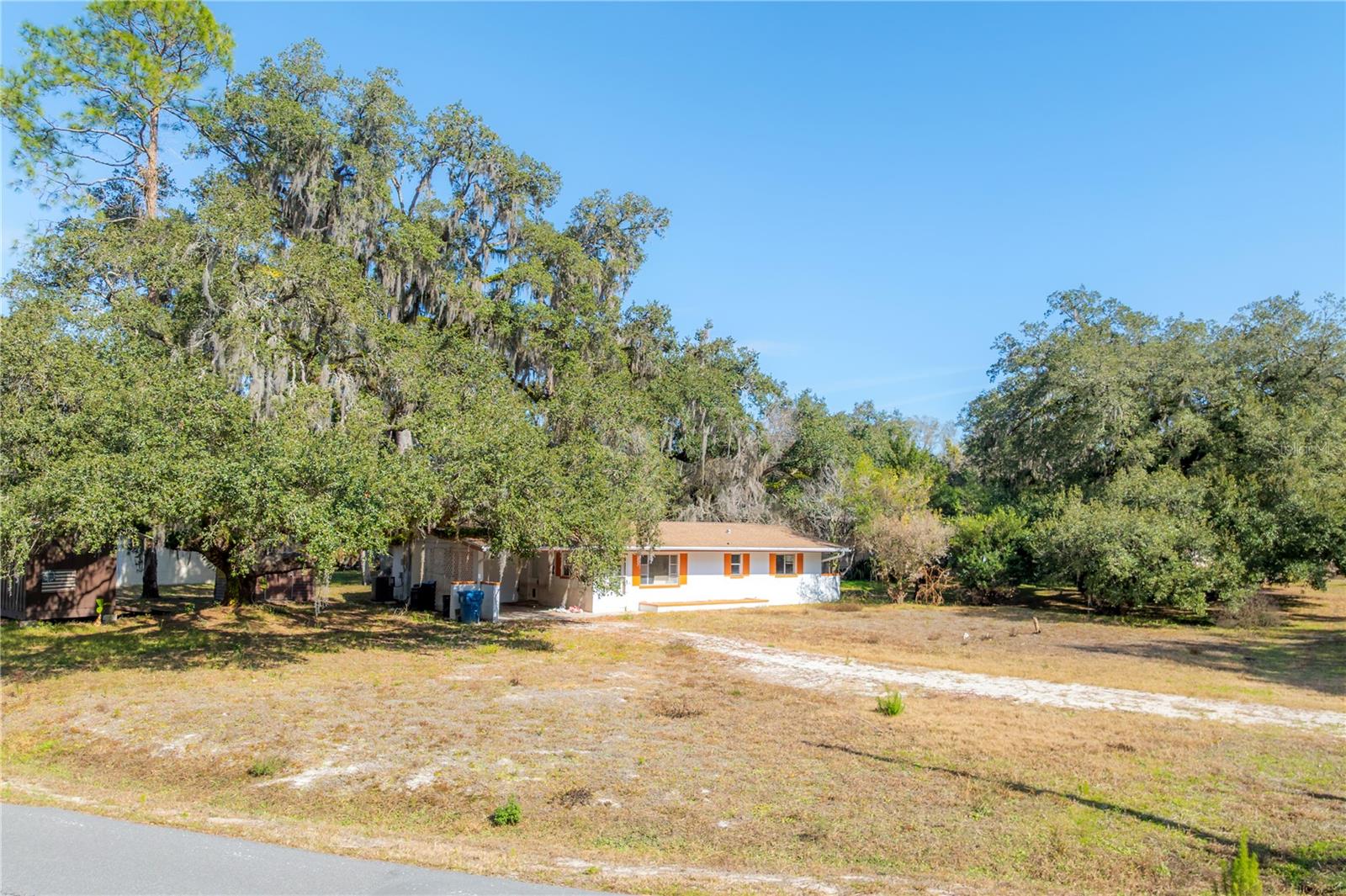 TB8462890 Property Photo