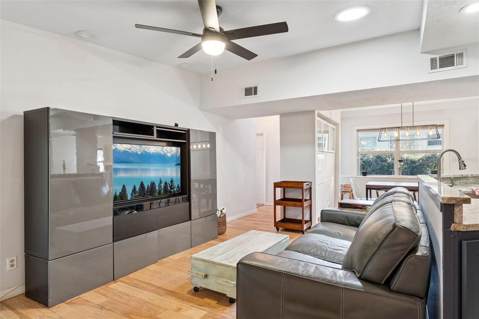 9825 LAKE GEORGIA DR, ORLANDO, FL, 32817