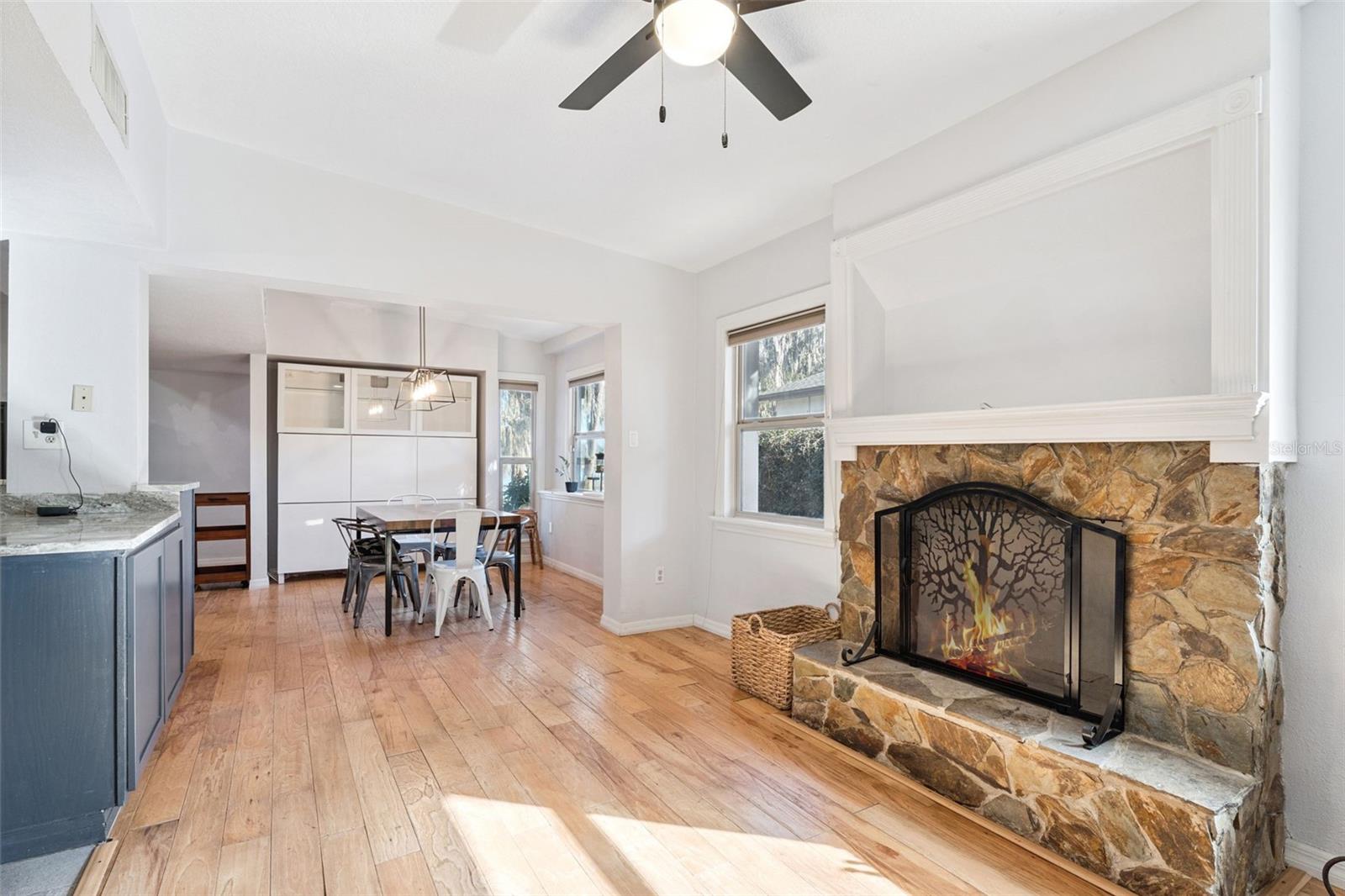 9825 LAKE GEORGIA DR, ORLANDO, FL, 32817