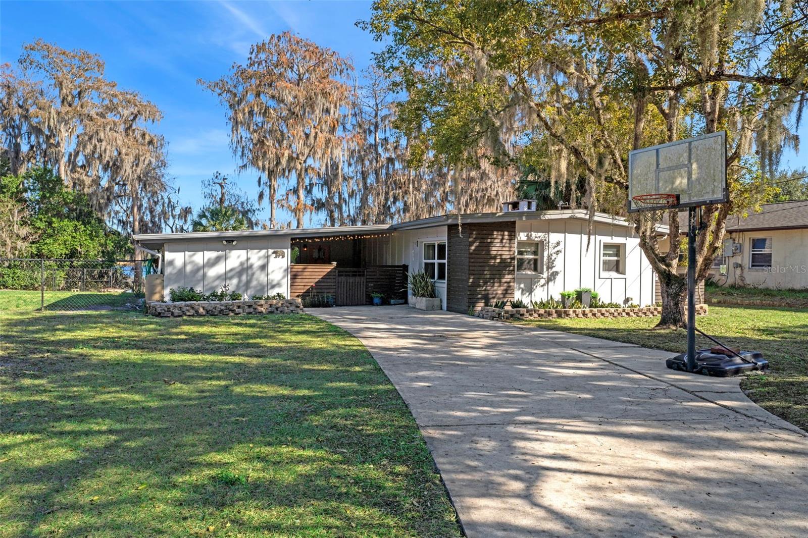 9825 LAKE GEORGIA DR, ORLANDO, FL, 32817