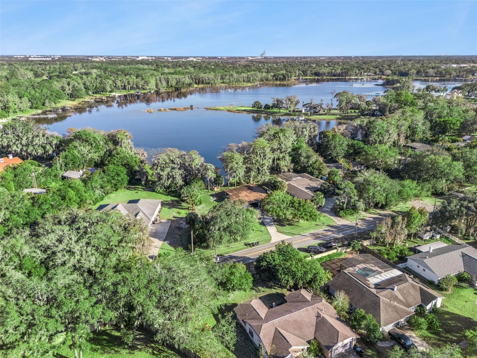 9825 LAKE GEORGIA DR, ORLANDO, FL, 32817