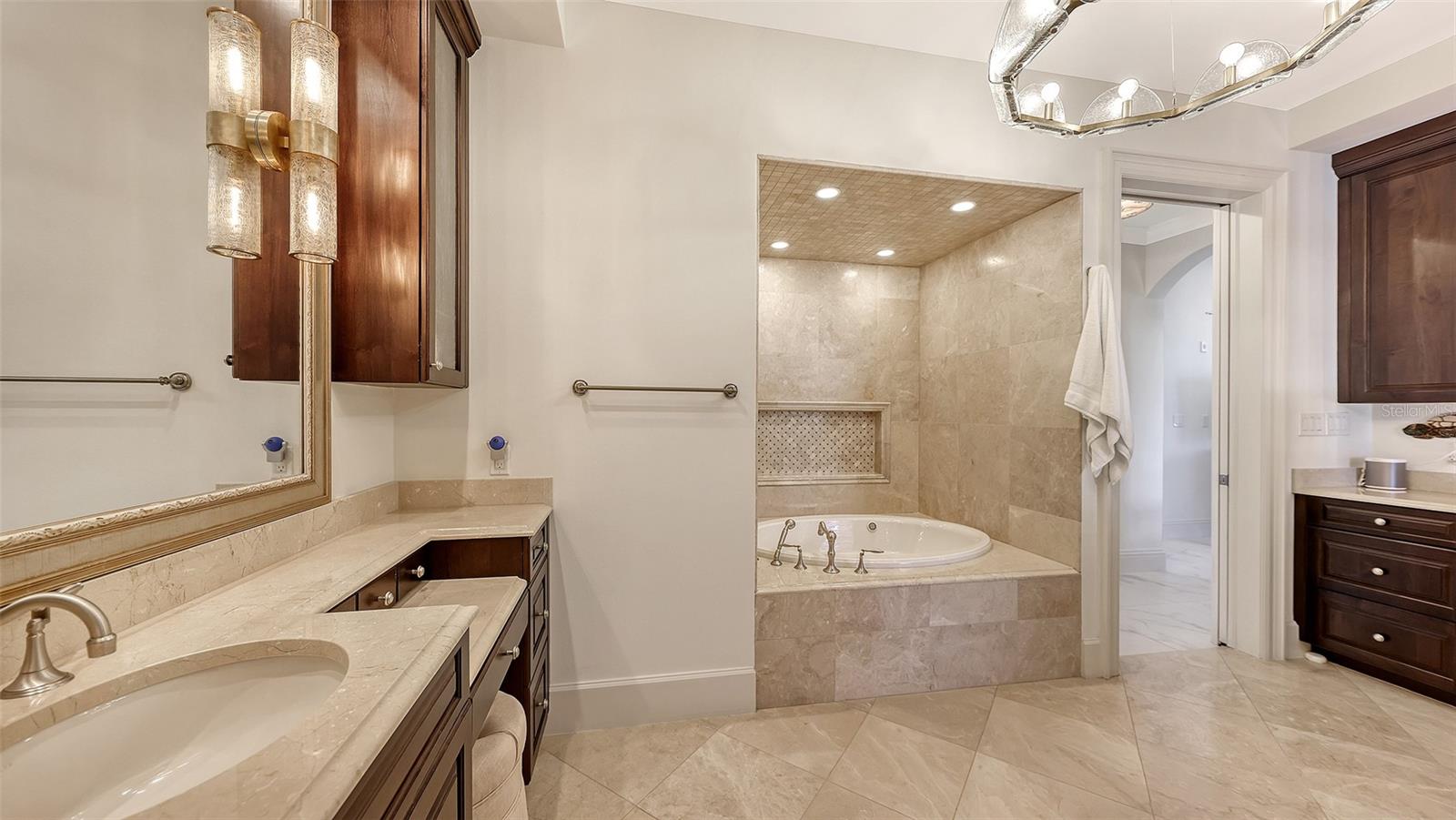 A4677613 Property Photo