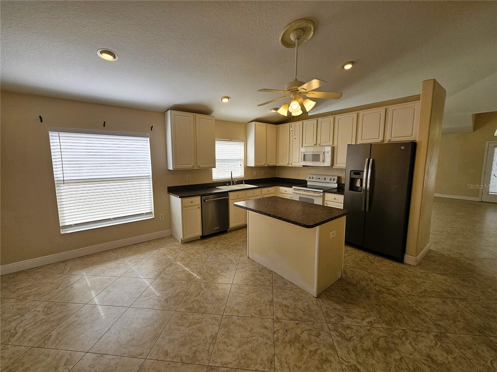 19317 SEACOVE DR, LUTZ, FL, 33558