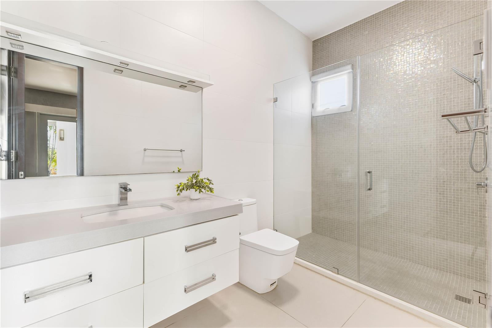 PR9118409 Property Photo