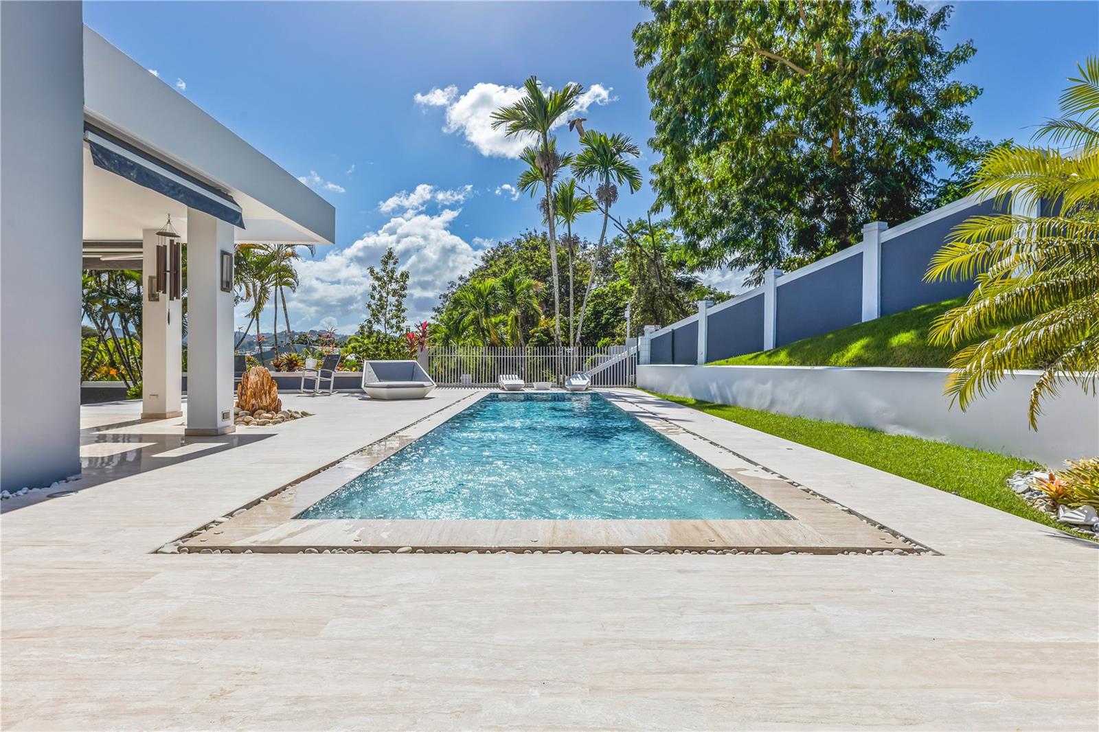 PR9118409 Property Photo