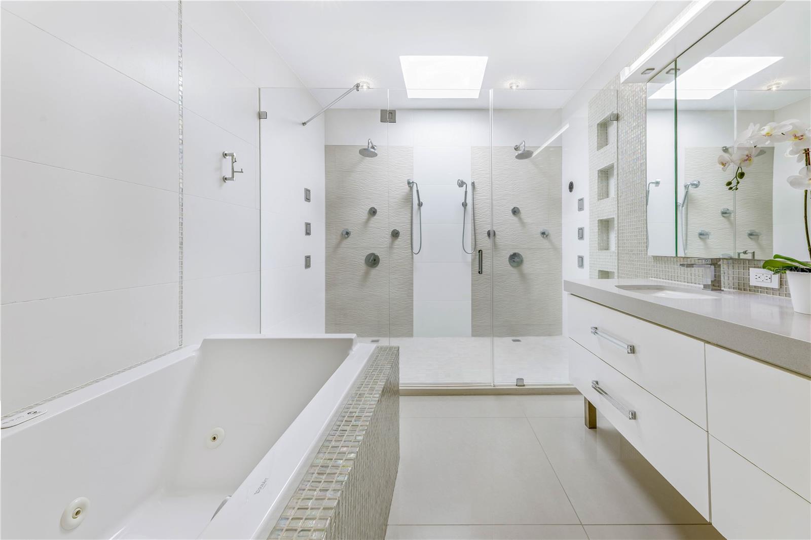 PR9118409 Property Photo