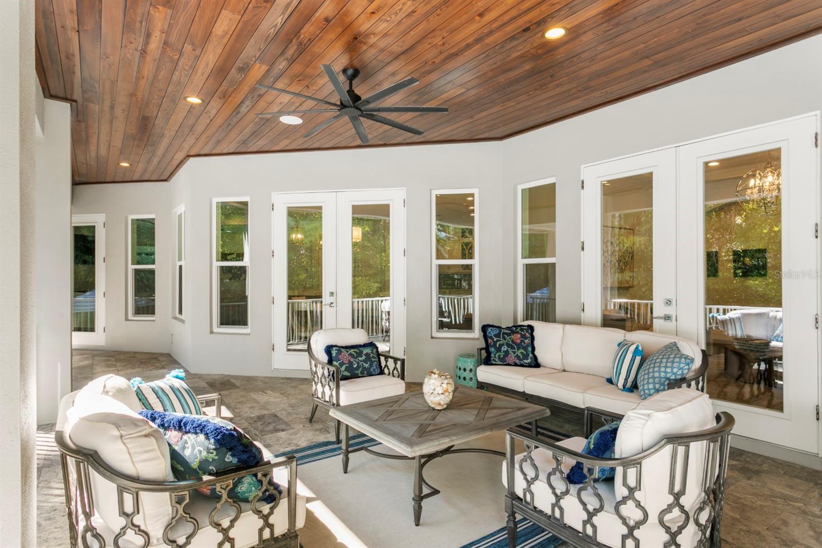 TB8462945 Property Photo