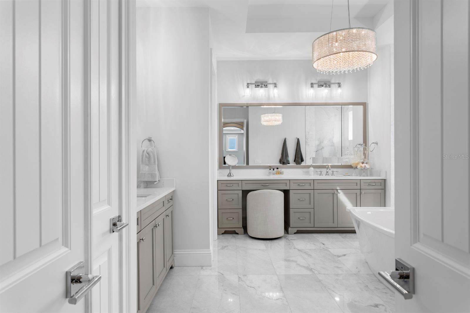 TB8462945 Property Photo