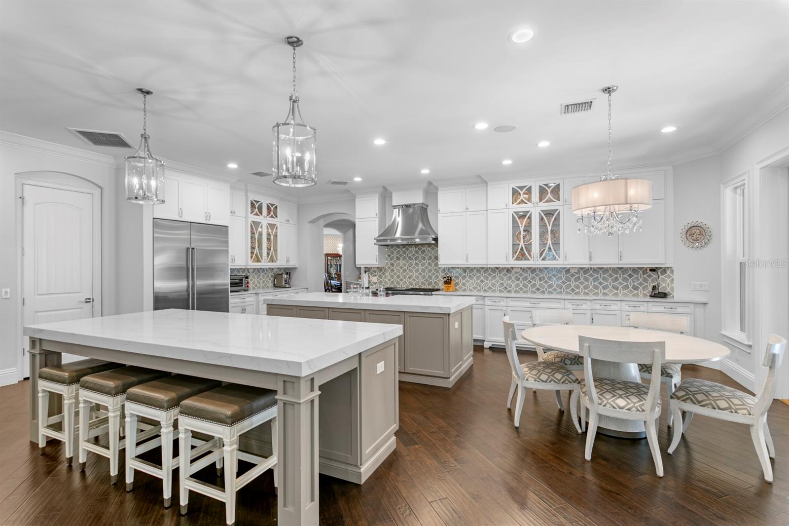 TB8462945 Property Photo