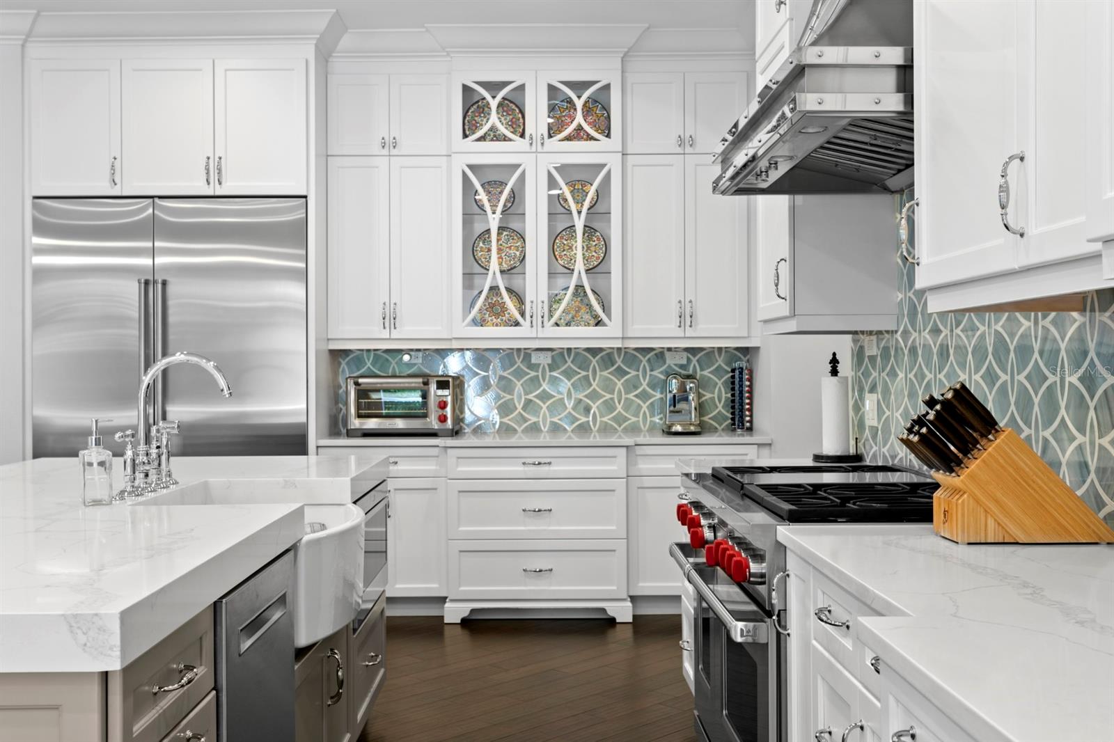 TB8462945 Property Photo