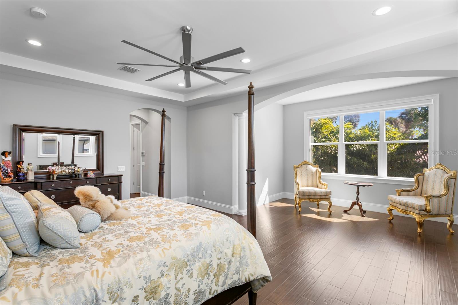 TB8462945 Property Photo