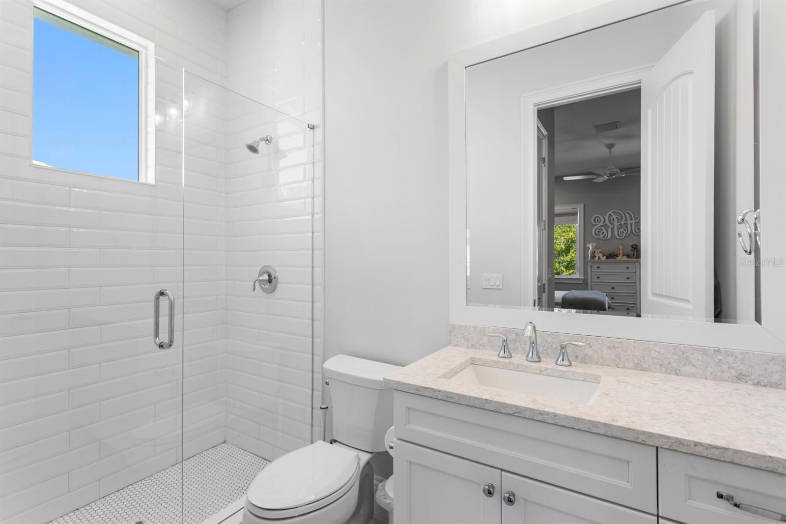 TB8462945 Property Photo