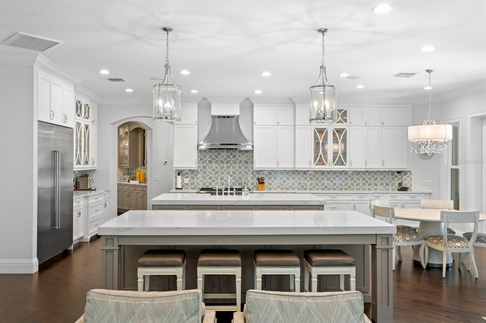 TB8462945 Property Photo