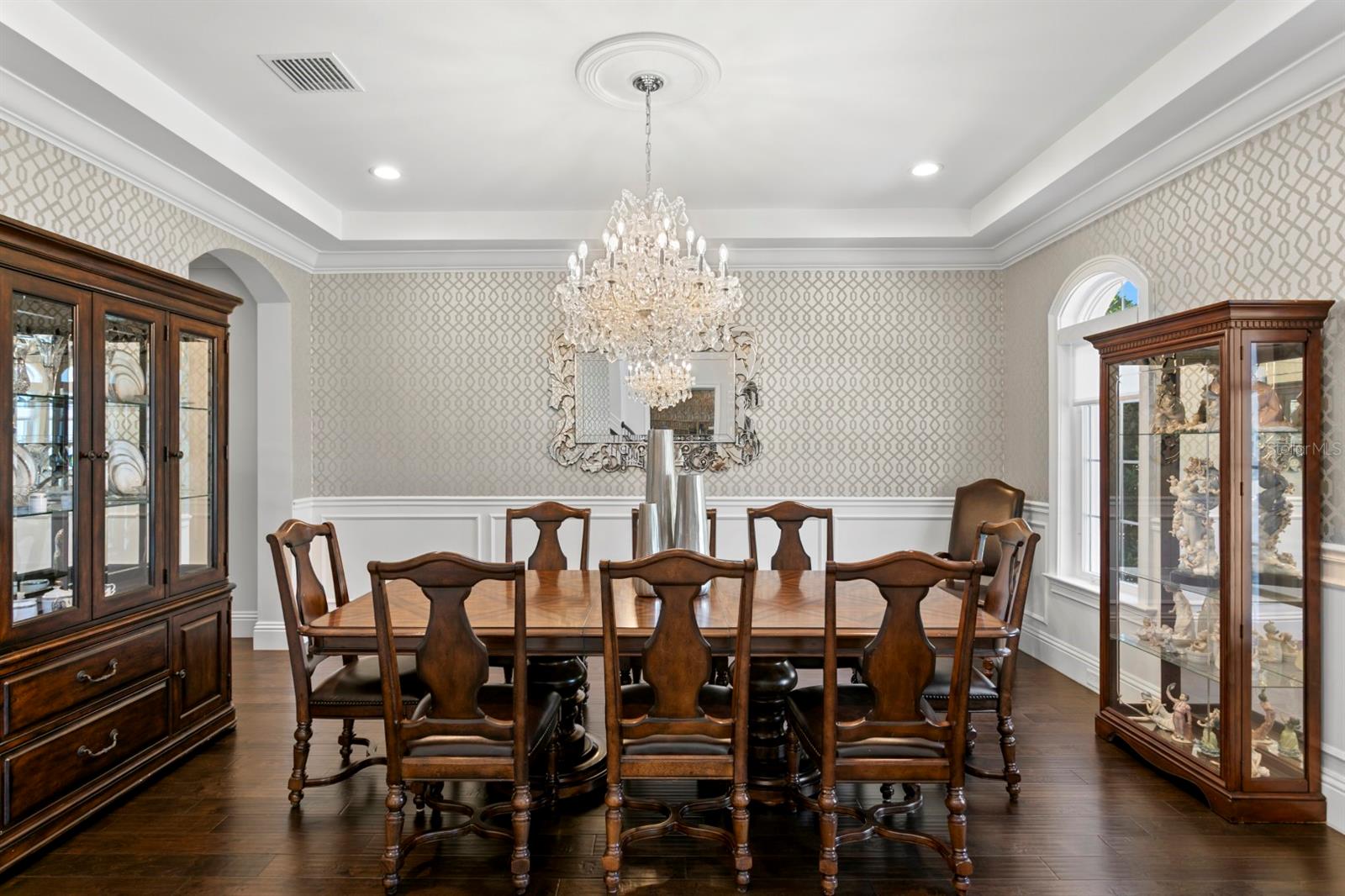 TB8462945 Property Photo