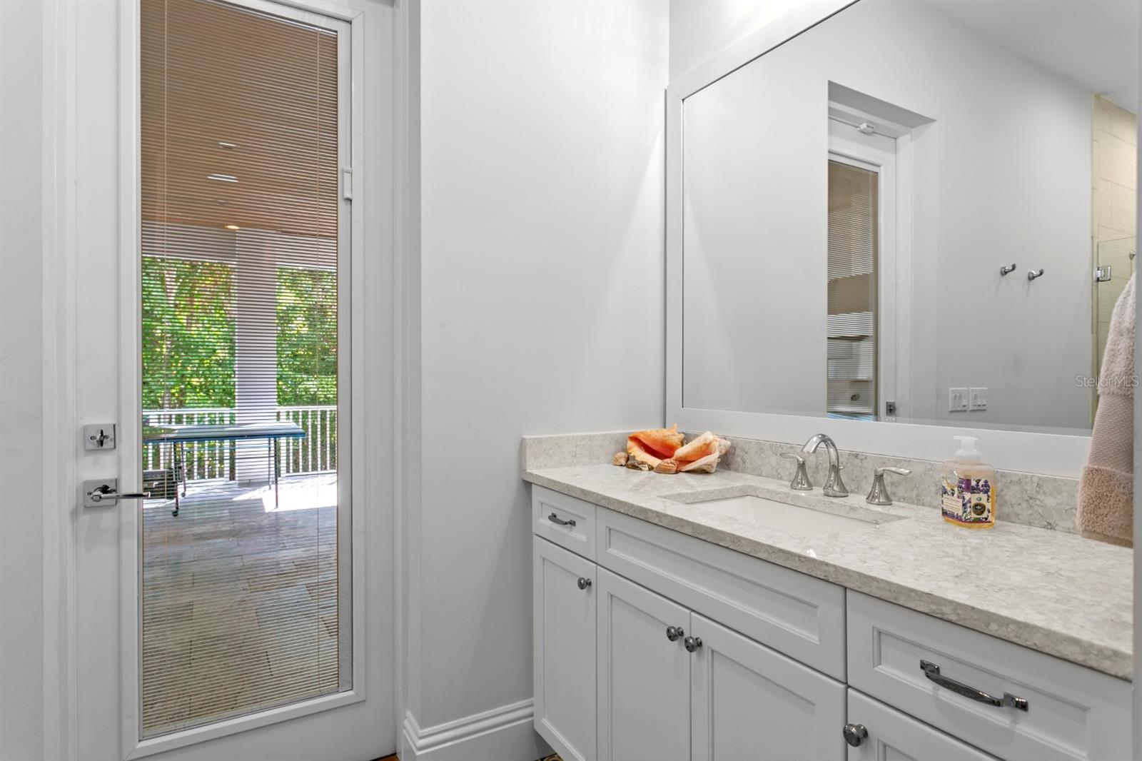 TB8462945 Property Photo