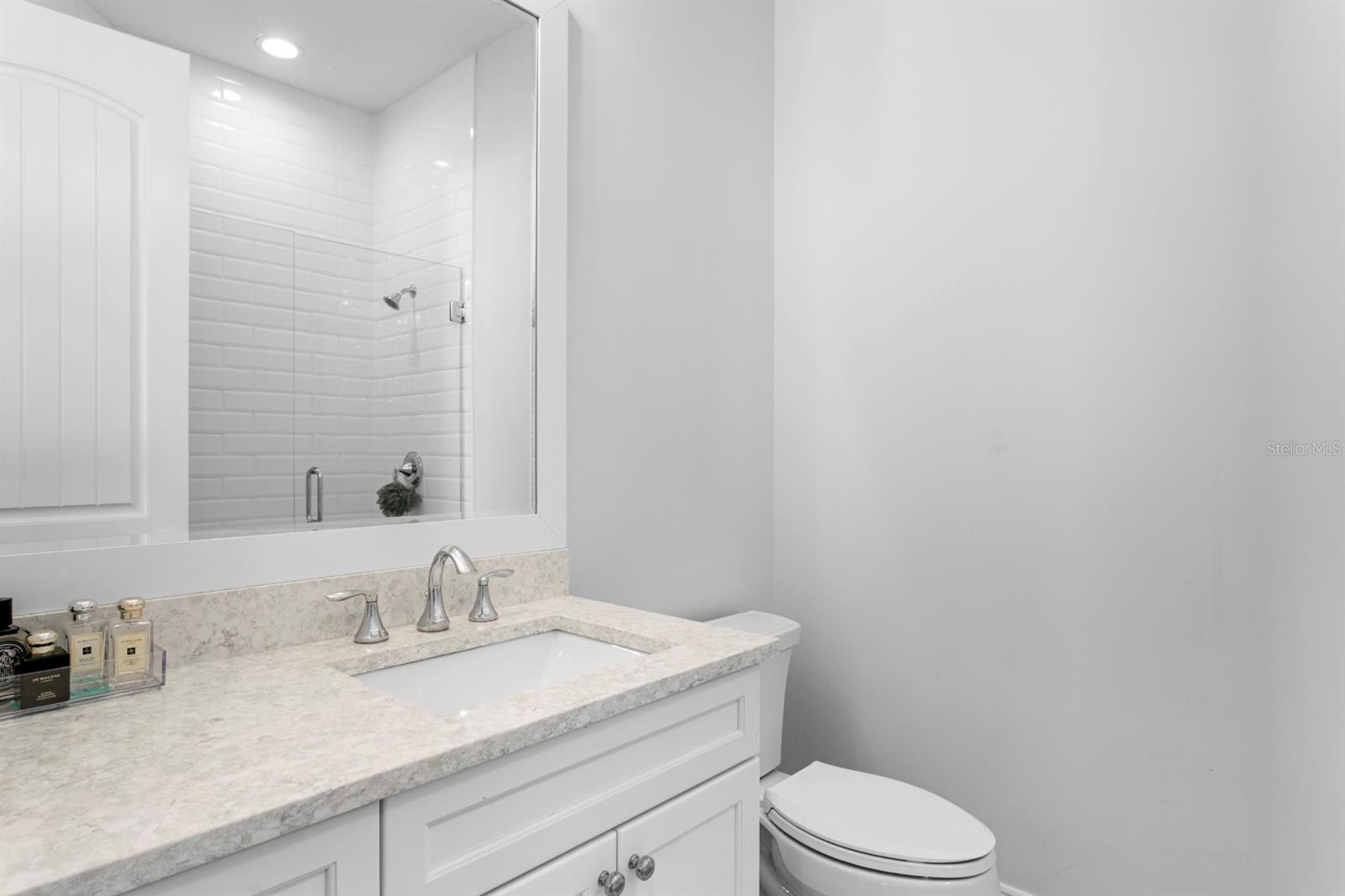 TB8462945 Property Photo