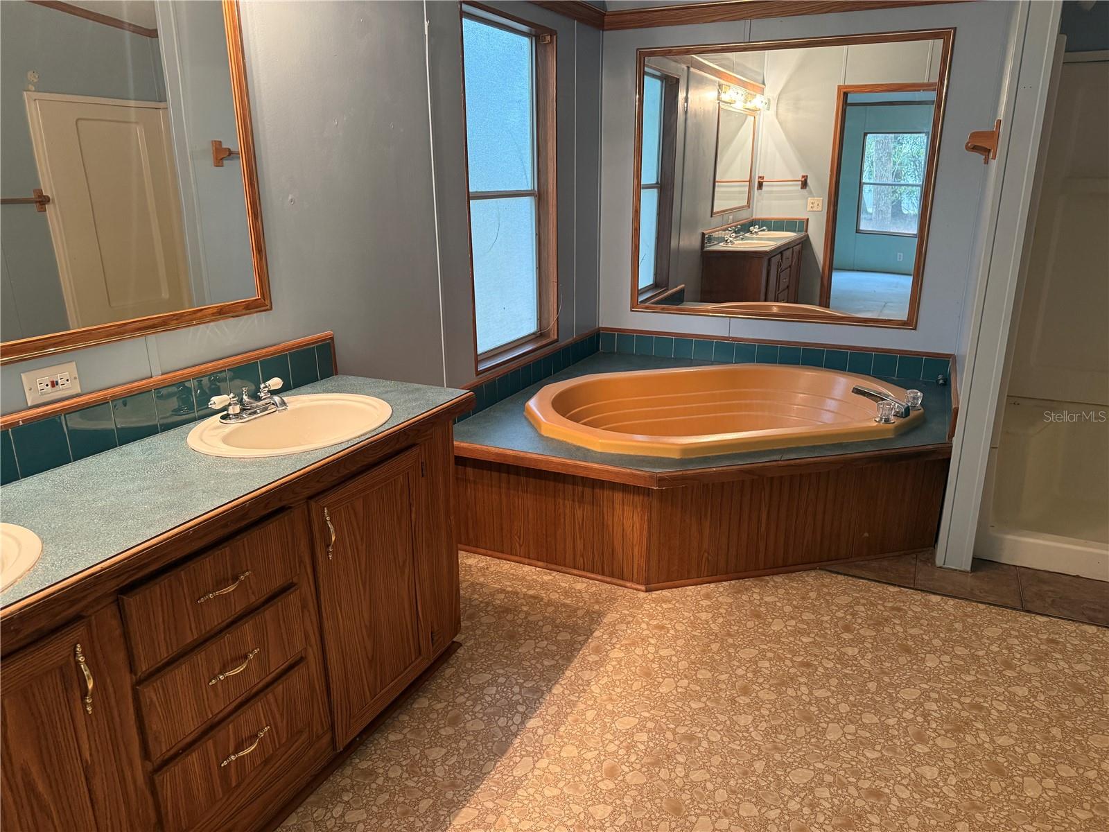 GC536481 Property Photo