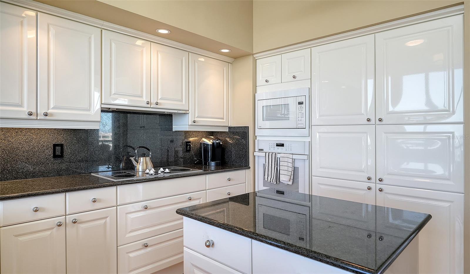 A4677632 Property Photo