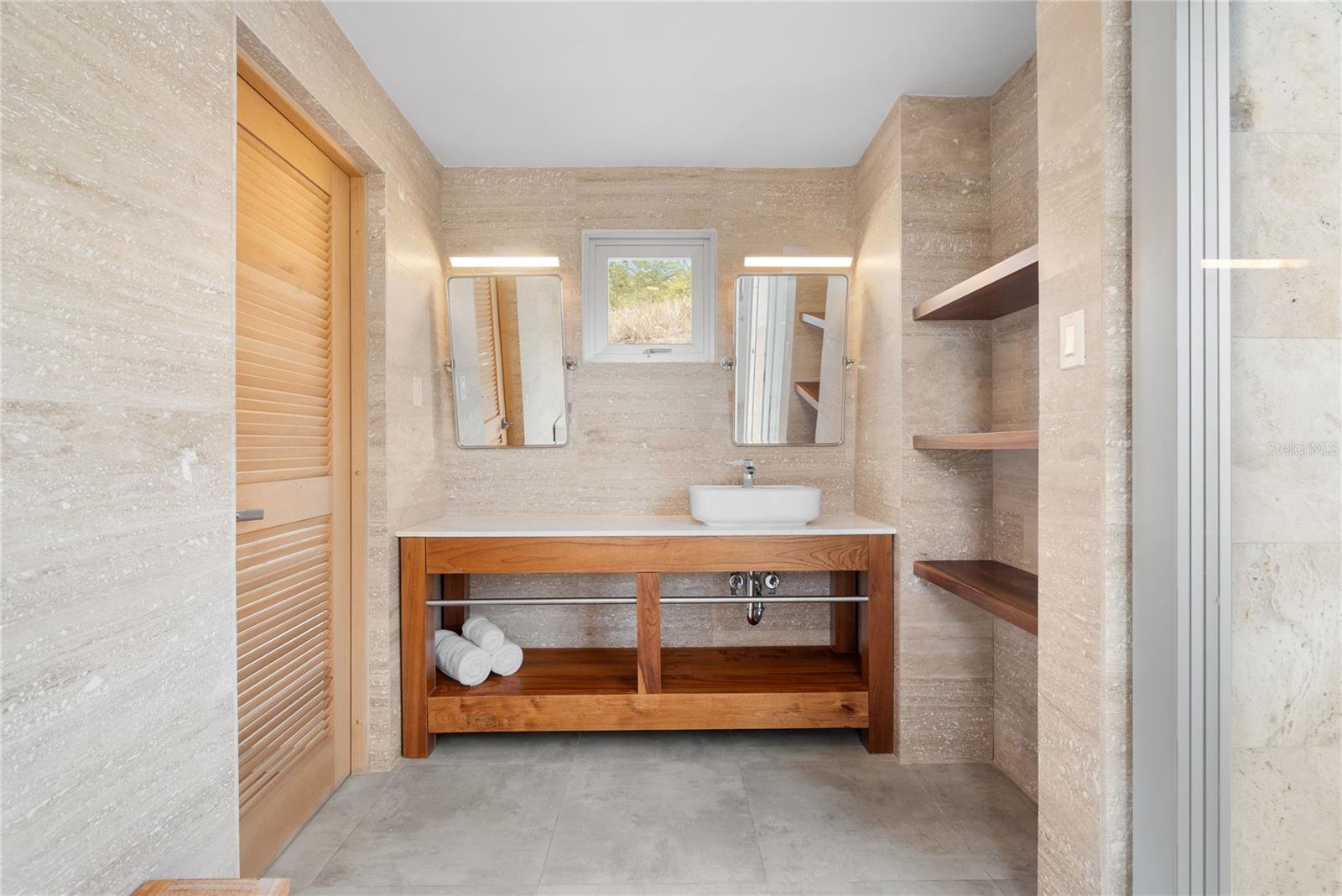 PR9118411 Property Photo