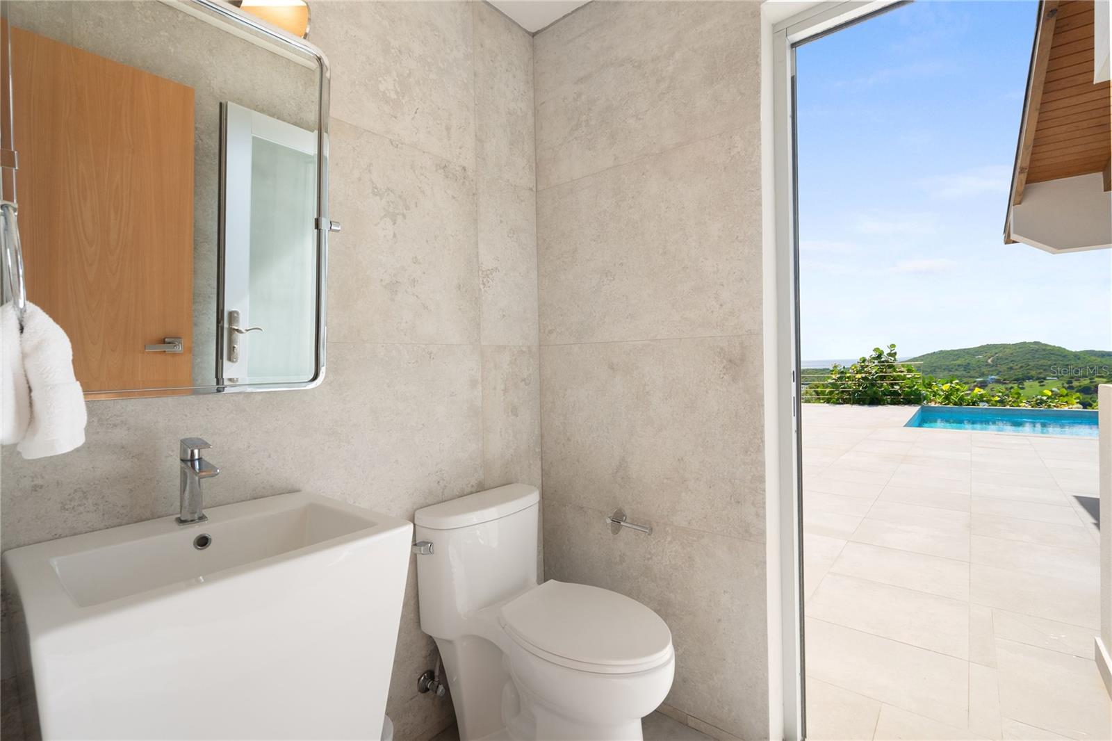 PR9118411 Property Photo