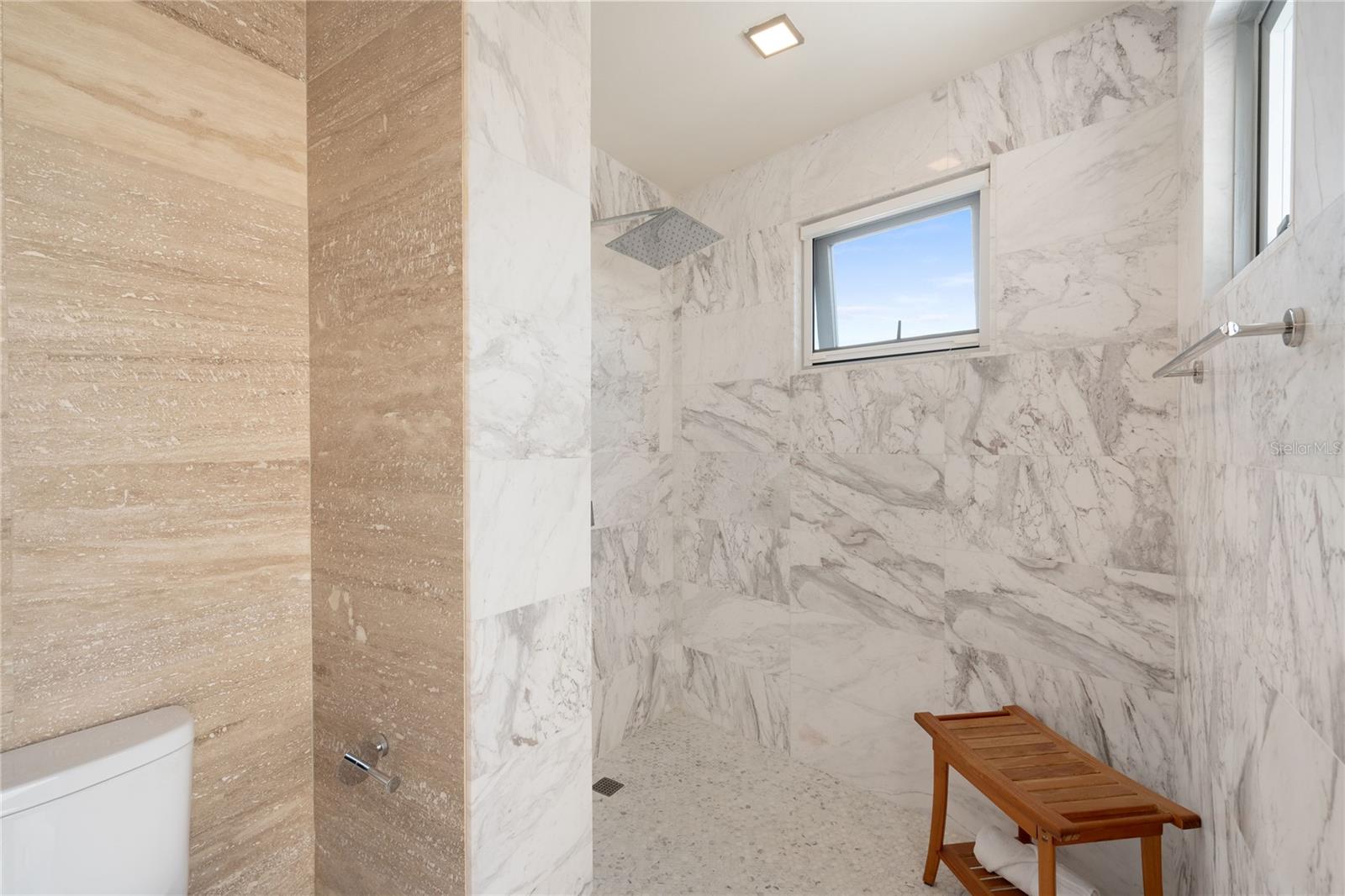 PR9118411 Property Photo