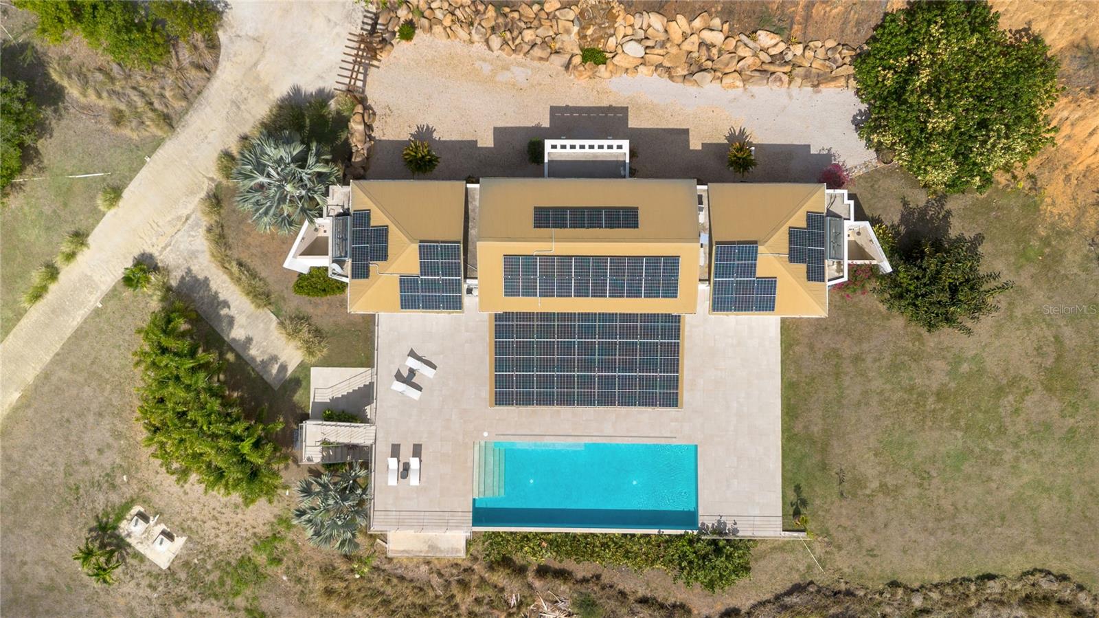 PR9118411 Property Photo