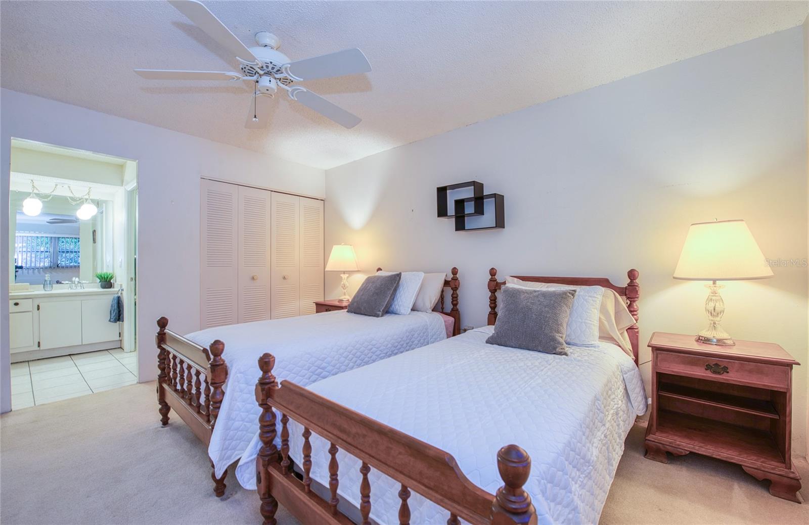 TB8462997 Property Photo