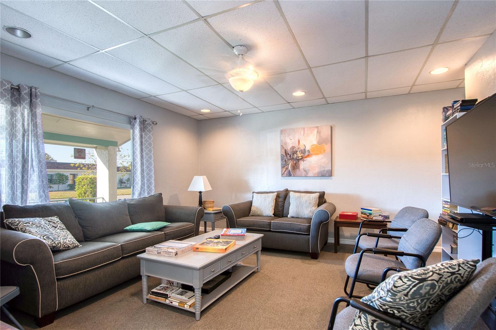 TB8462997 Property Photo