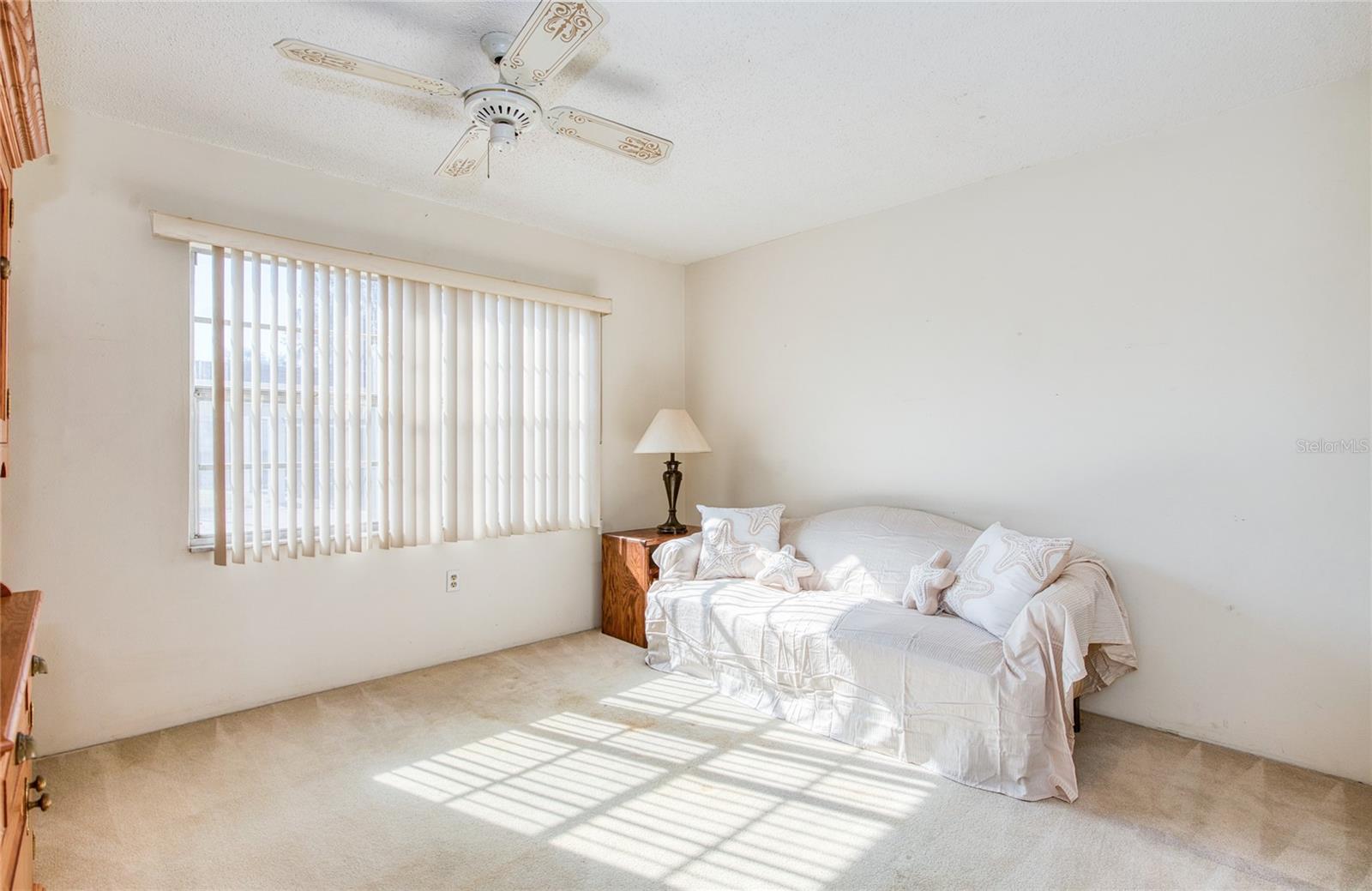 TB8462997 Property Photo