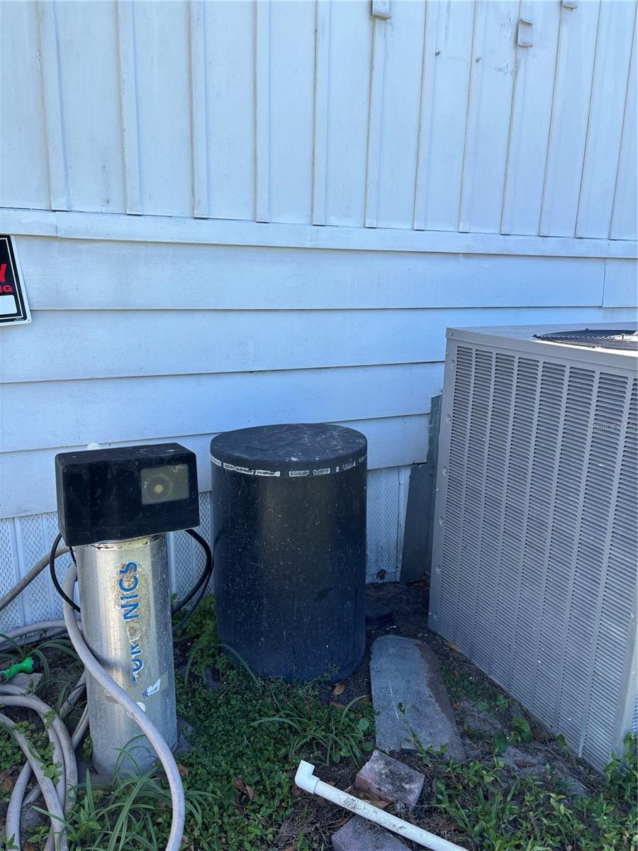 L4958437 Property Photo