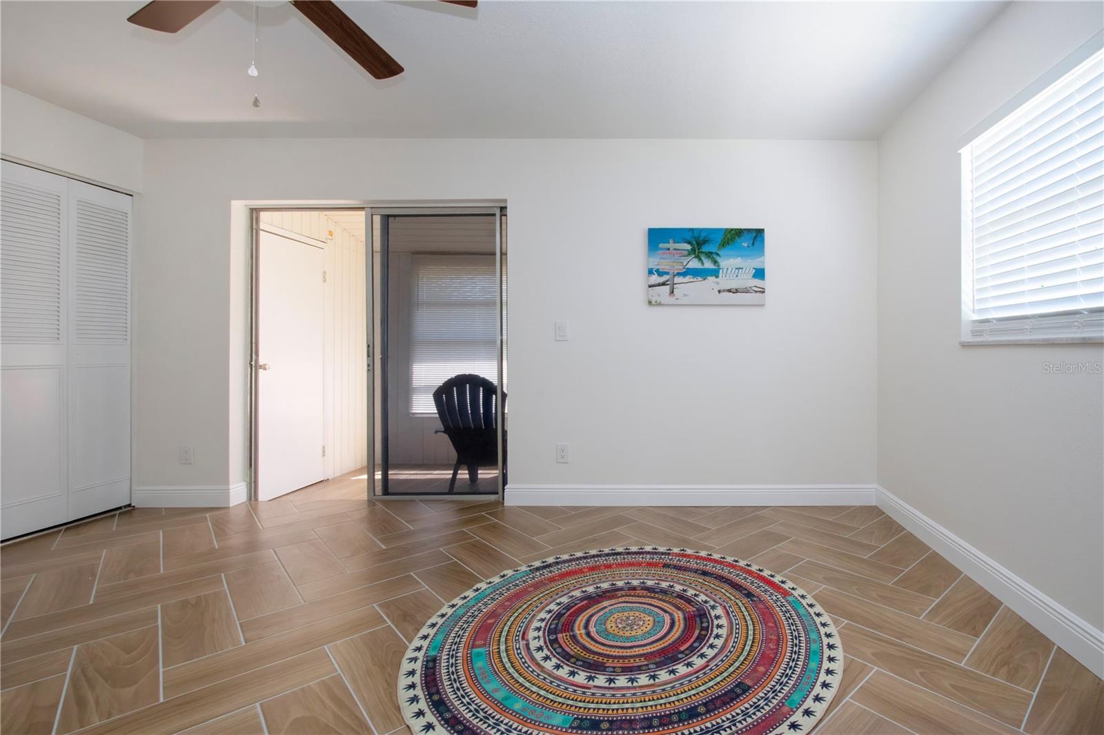 Eu Suite looking toward Florida room