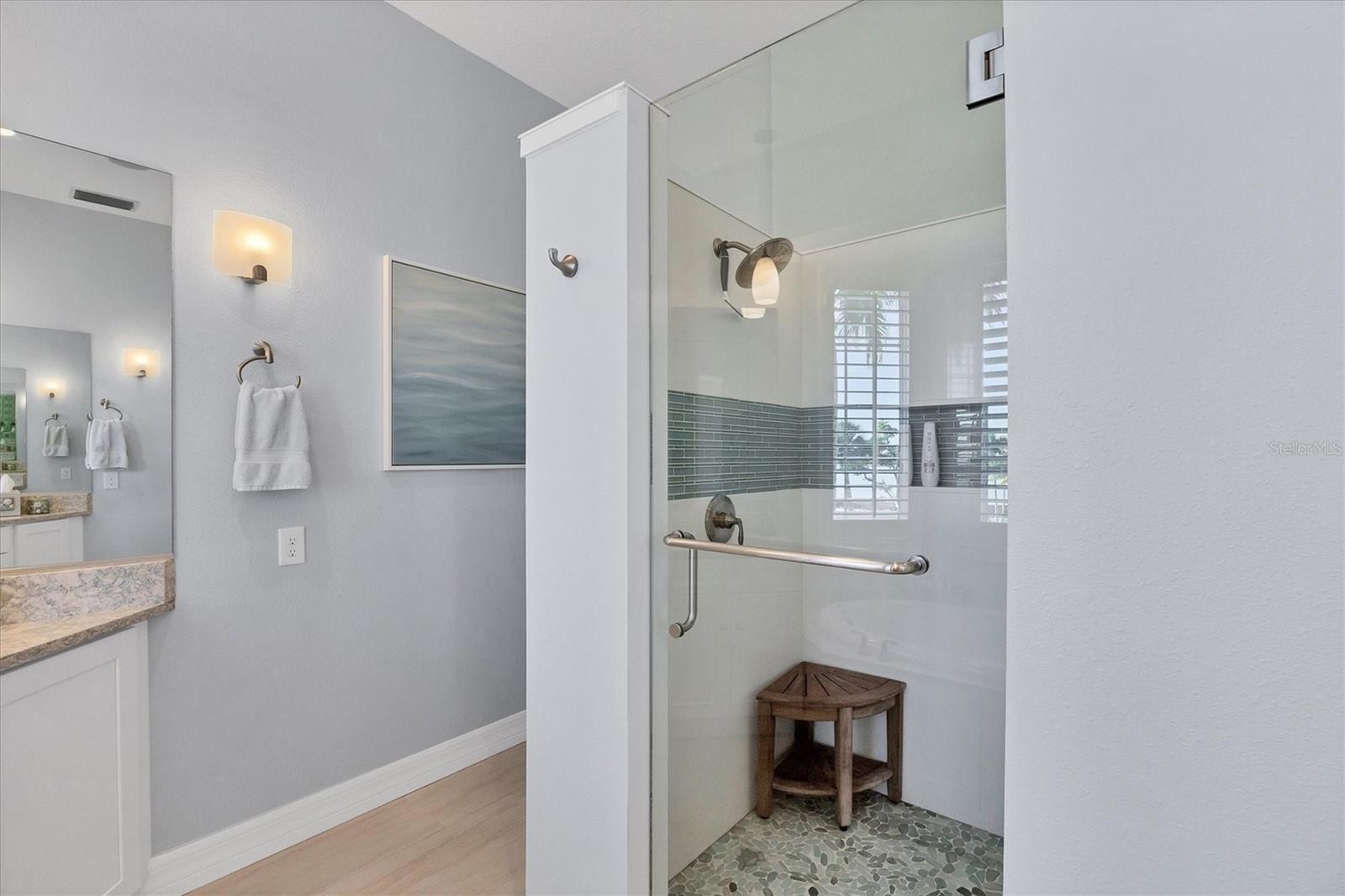 D6145515 Property Photo