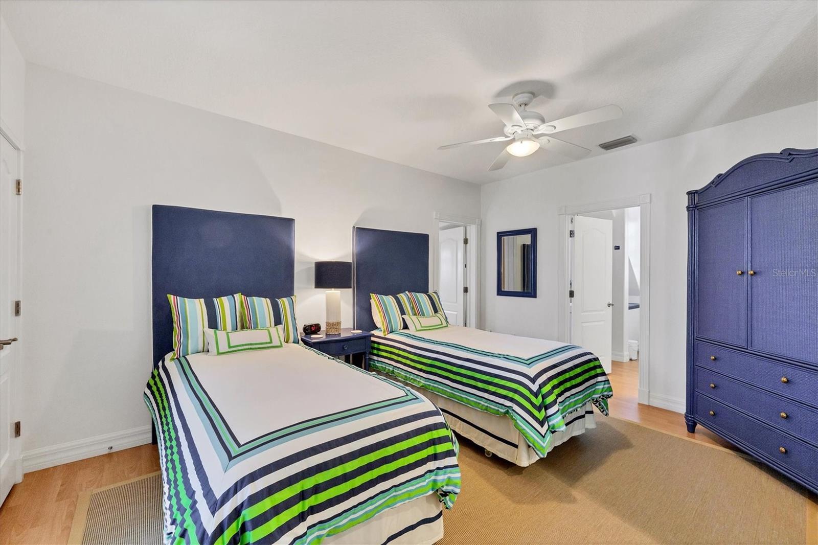 D6145515 Property Photo