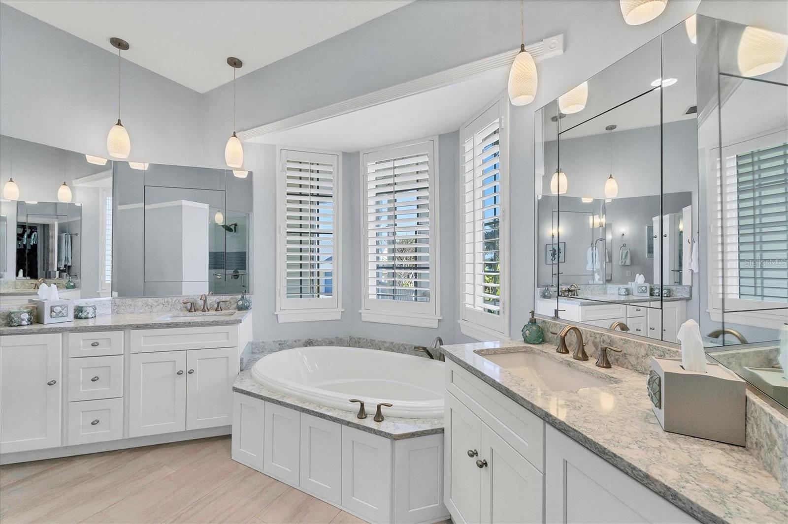 D6145515 Property Photo