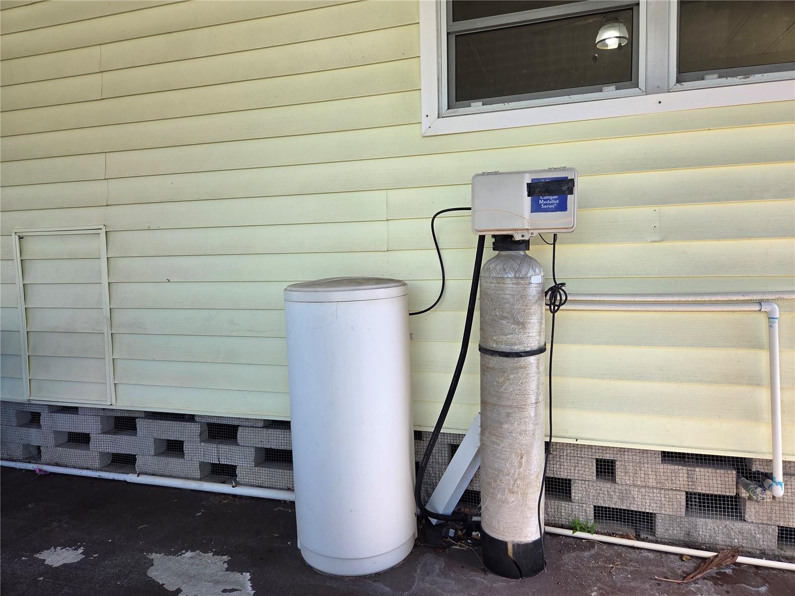 TB8463176 Property Photo