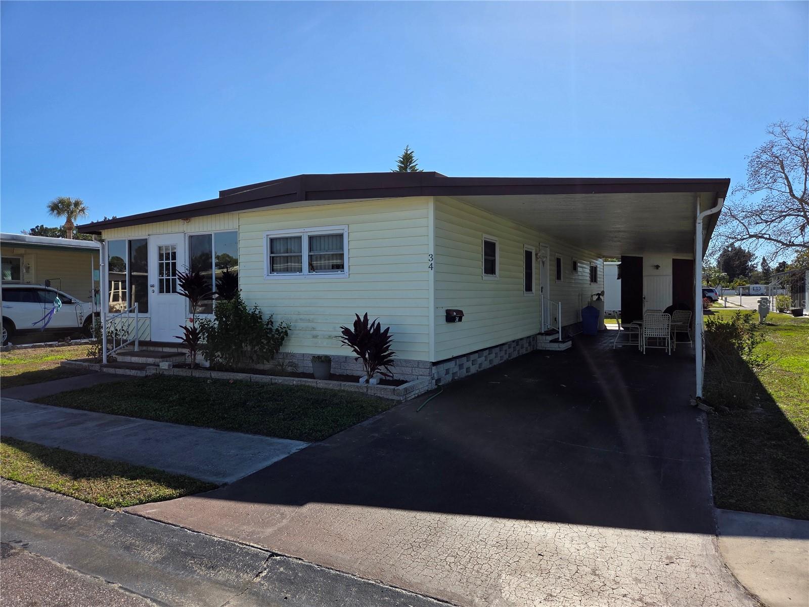 TB8463176 Property Photo