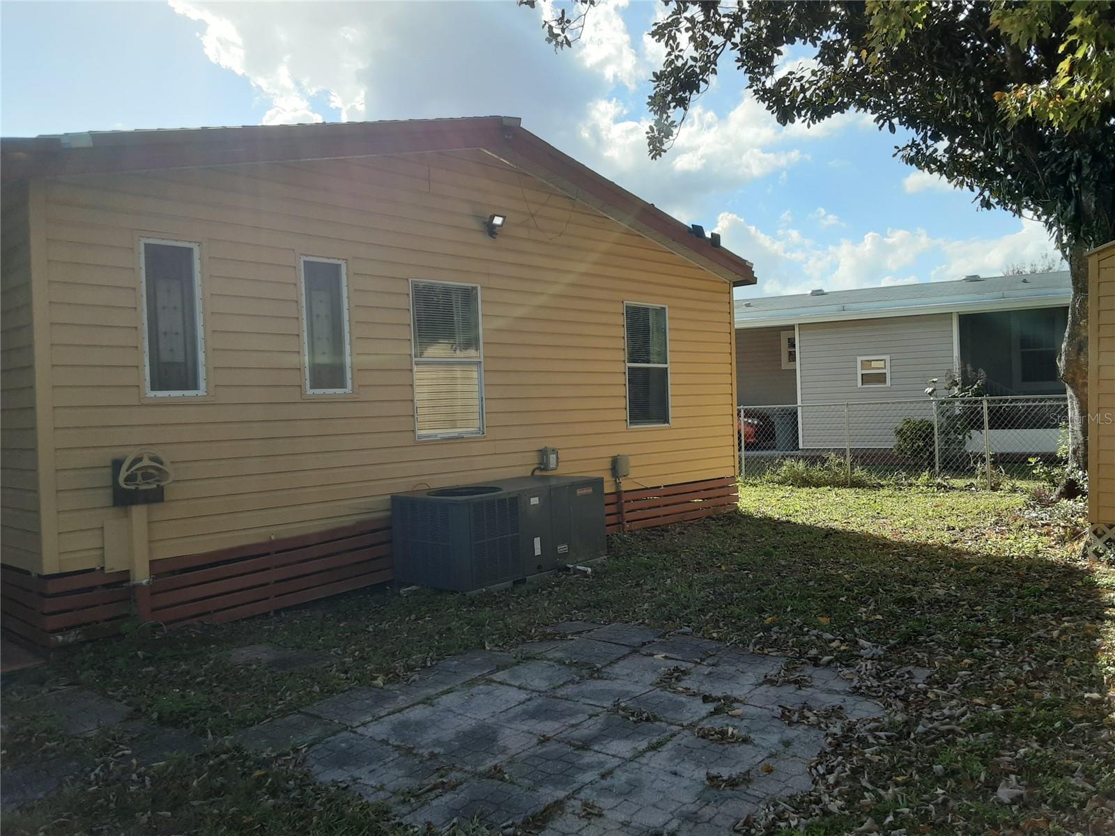 O6372771 Property Photo