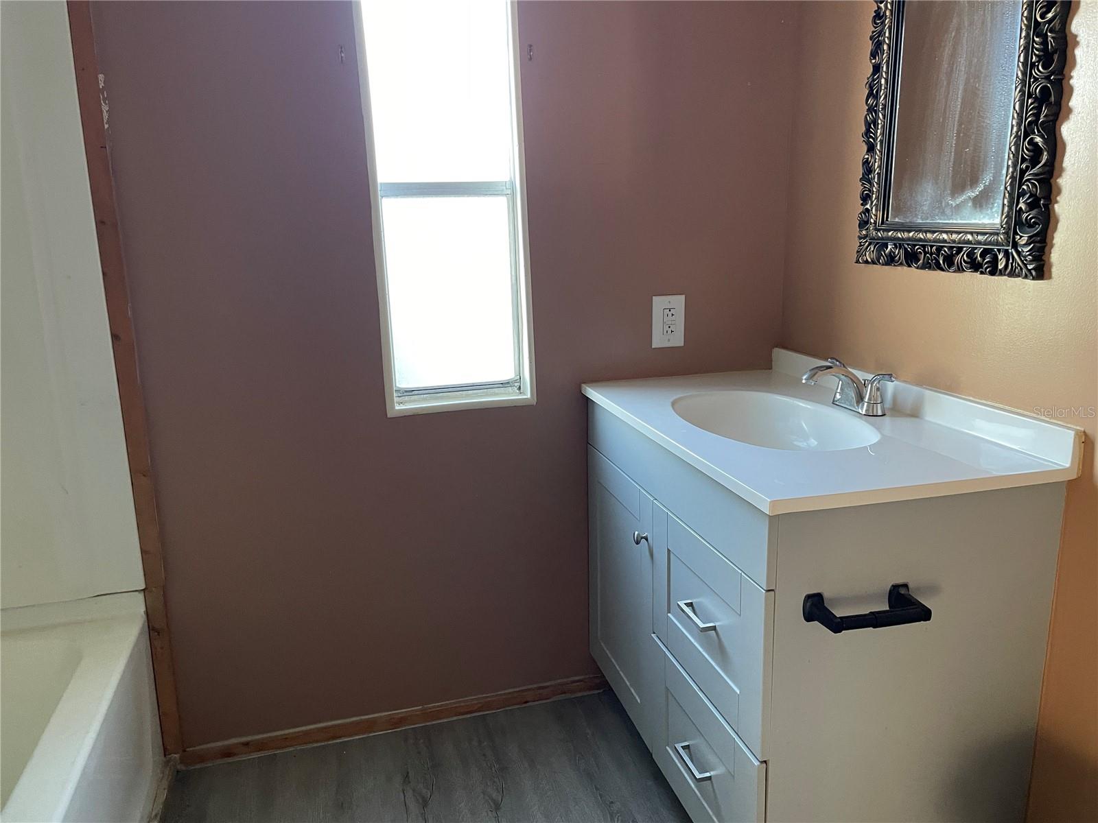 OM716401 Property Photo